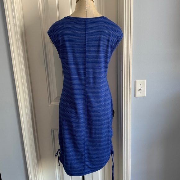 T by Talbots XS UPF 50+ Blue Stripe Dress ~ Casual Travel Outdoor - Picture 2 of 7